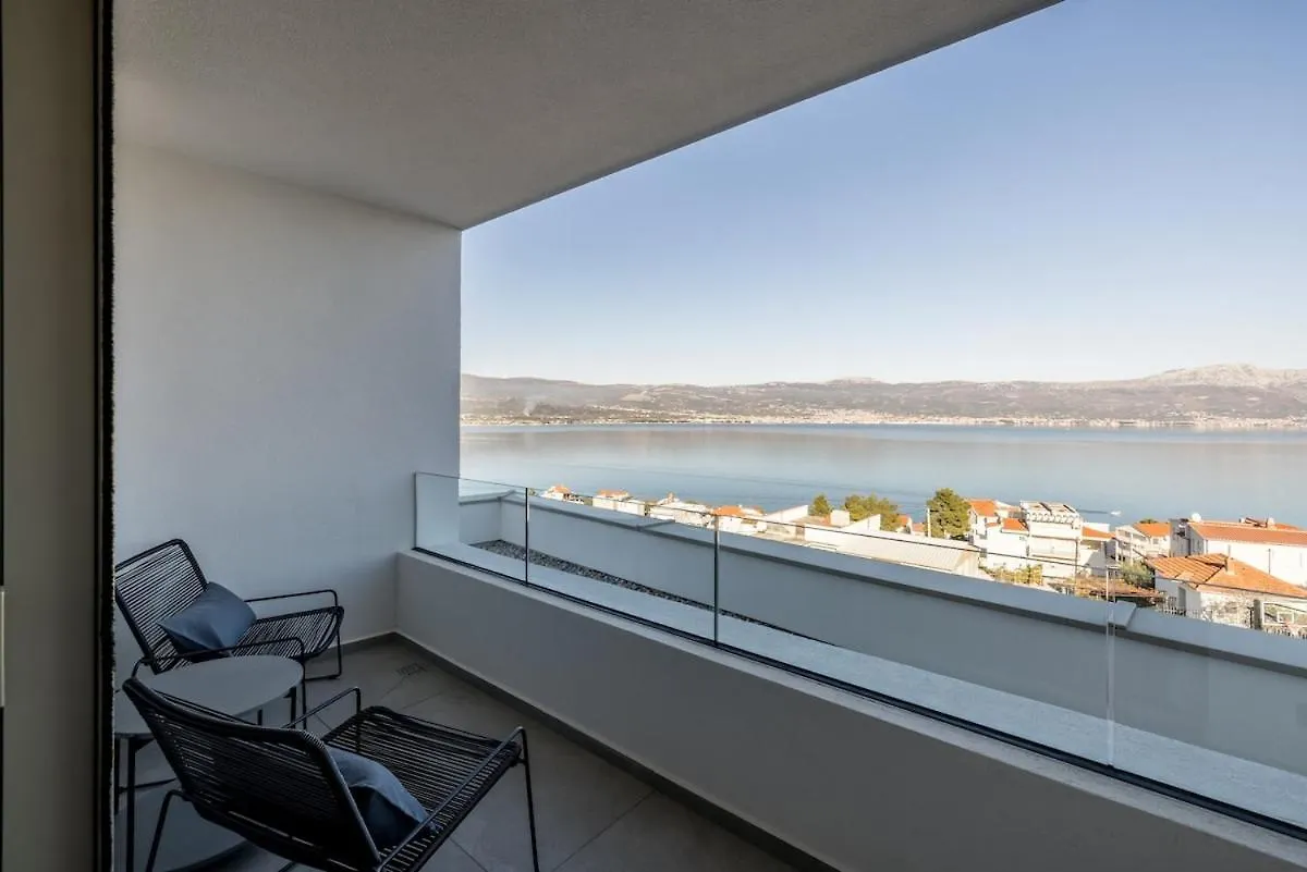 Luxe Stay By The Sea-Epic View Pool Slatine