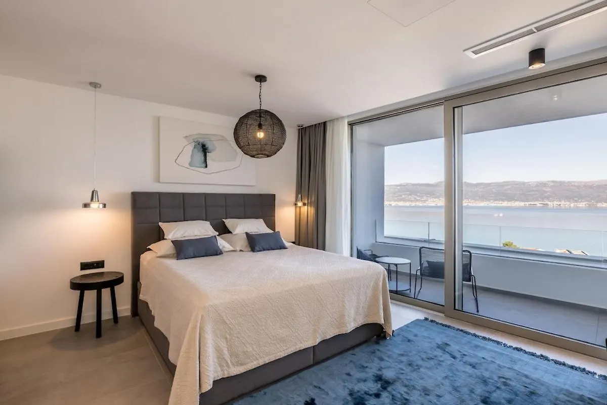 Villa Luxe Stay By The Sea-Epic View Pool Slatine