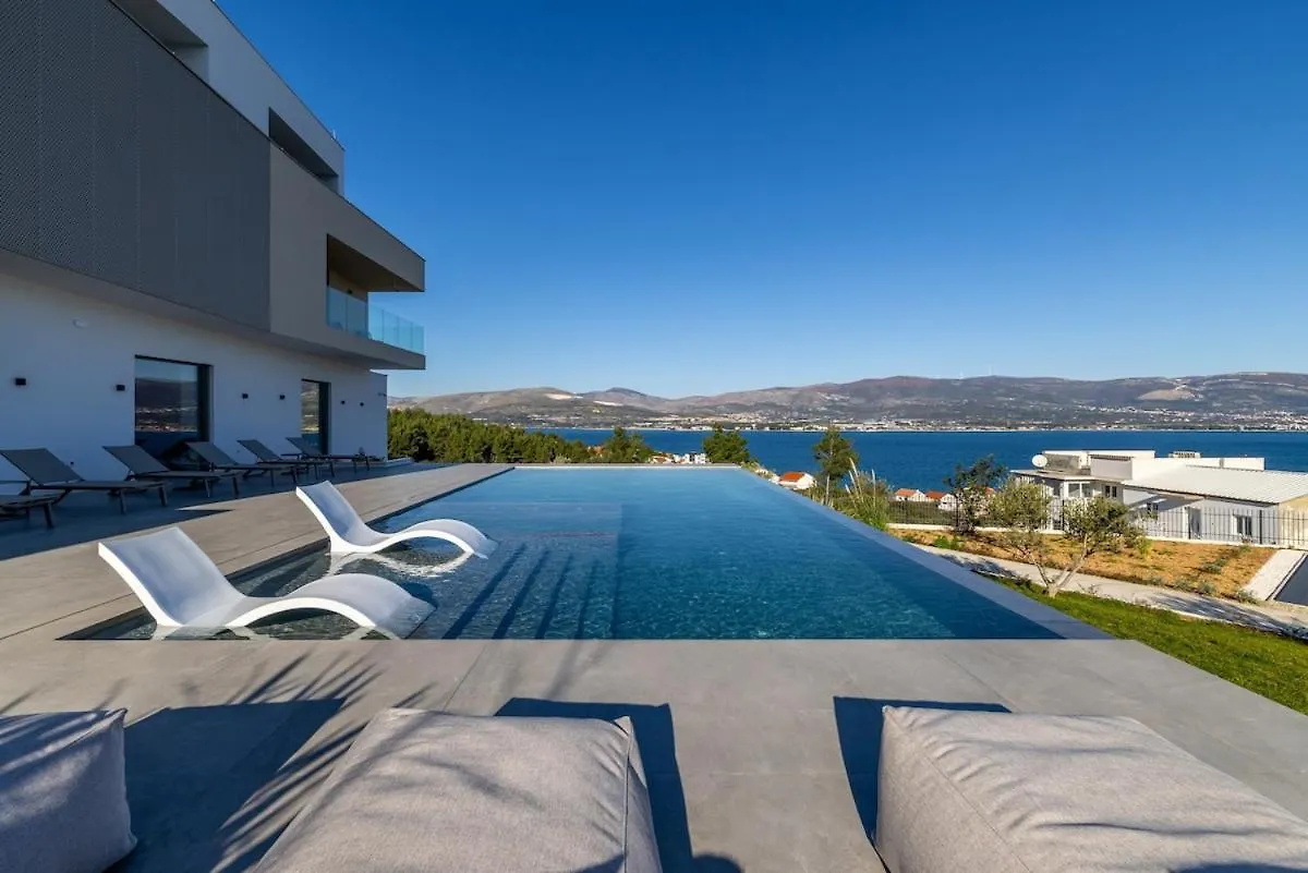 Luxe Stay By The Sea-Epic View Pool Slatine 0*,