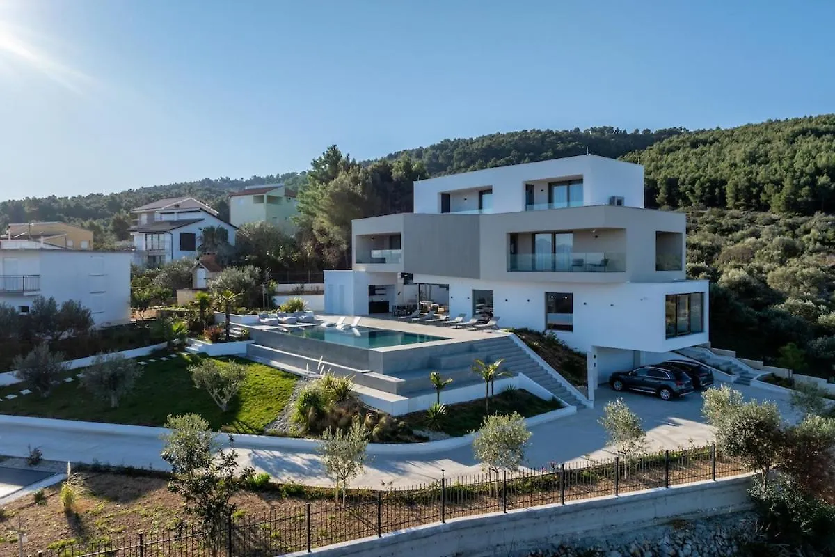 Luxe Stay By The Sea-Epic View Pool Slatine 0*,