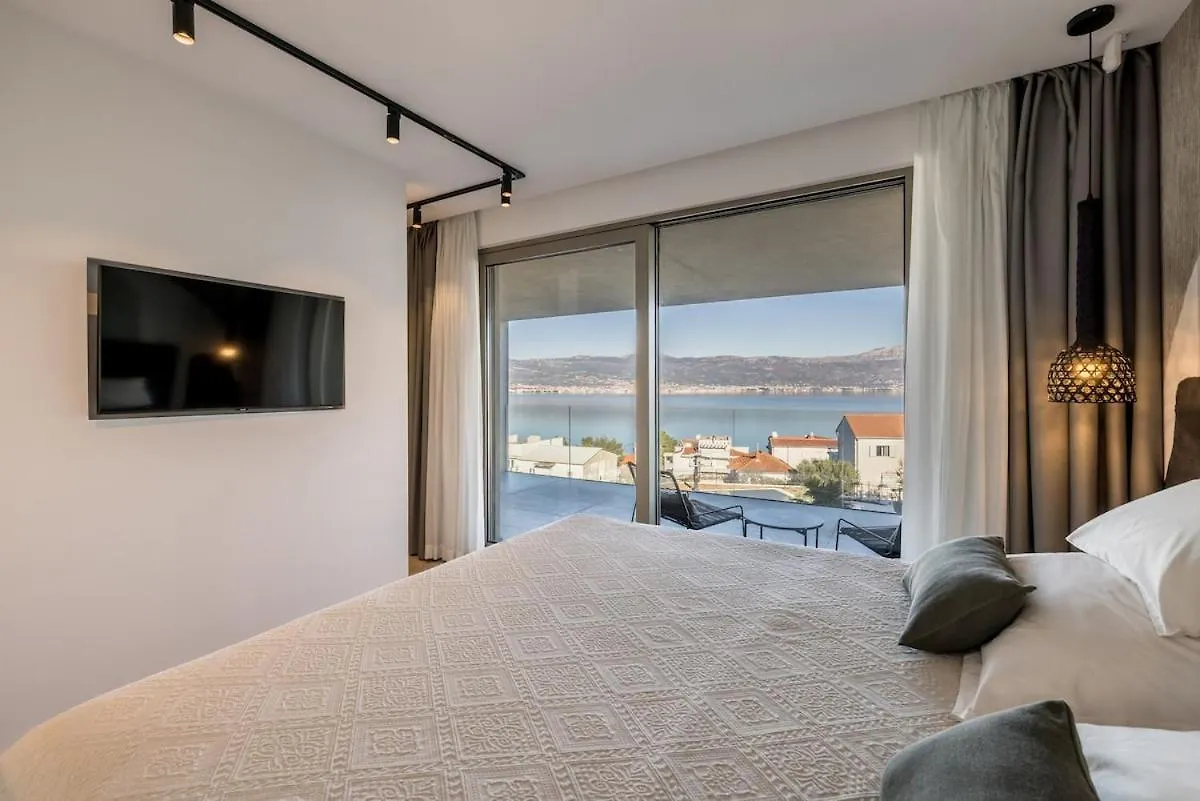 Luxe Stay By The Sea-Epic View Pool Slatine Croatia