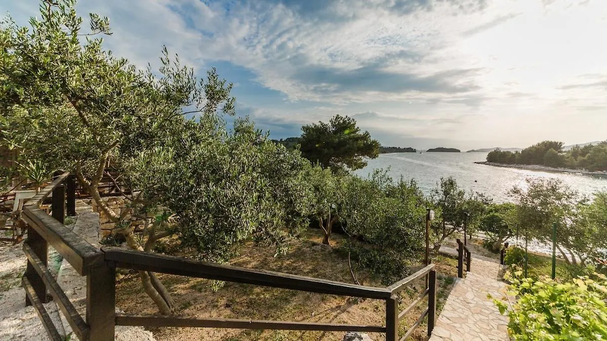 Luxe Stay By The Sea-Epic View Pool Slatine Villa