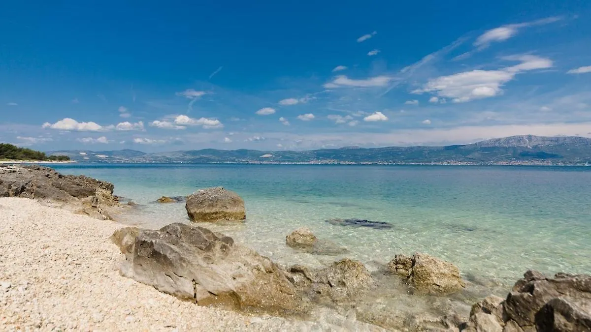 Luxe Stay By The Sea-Epic View Pool Slatine