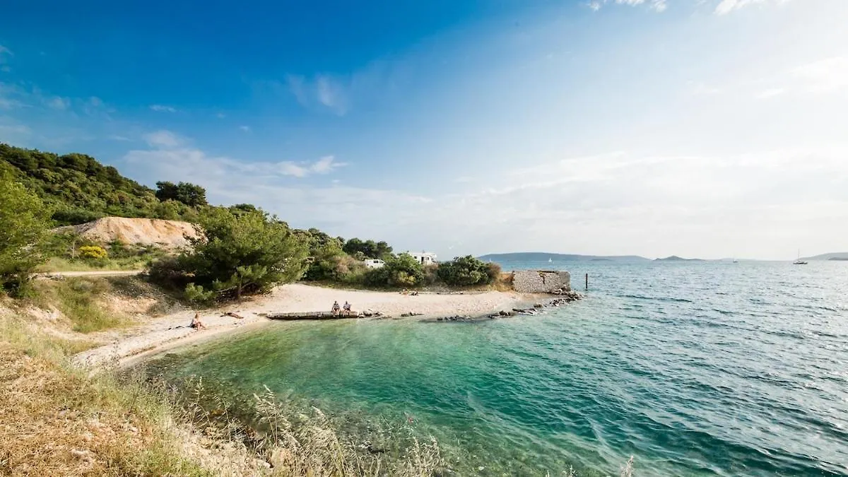 Luxe Stay By The Sea-Epic View Pool Slatine Villa