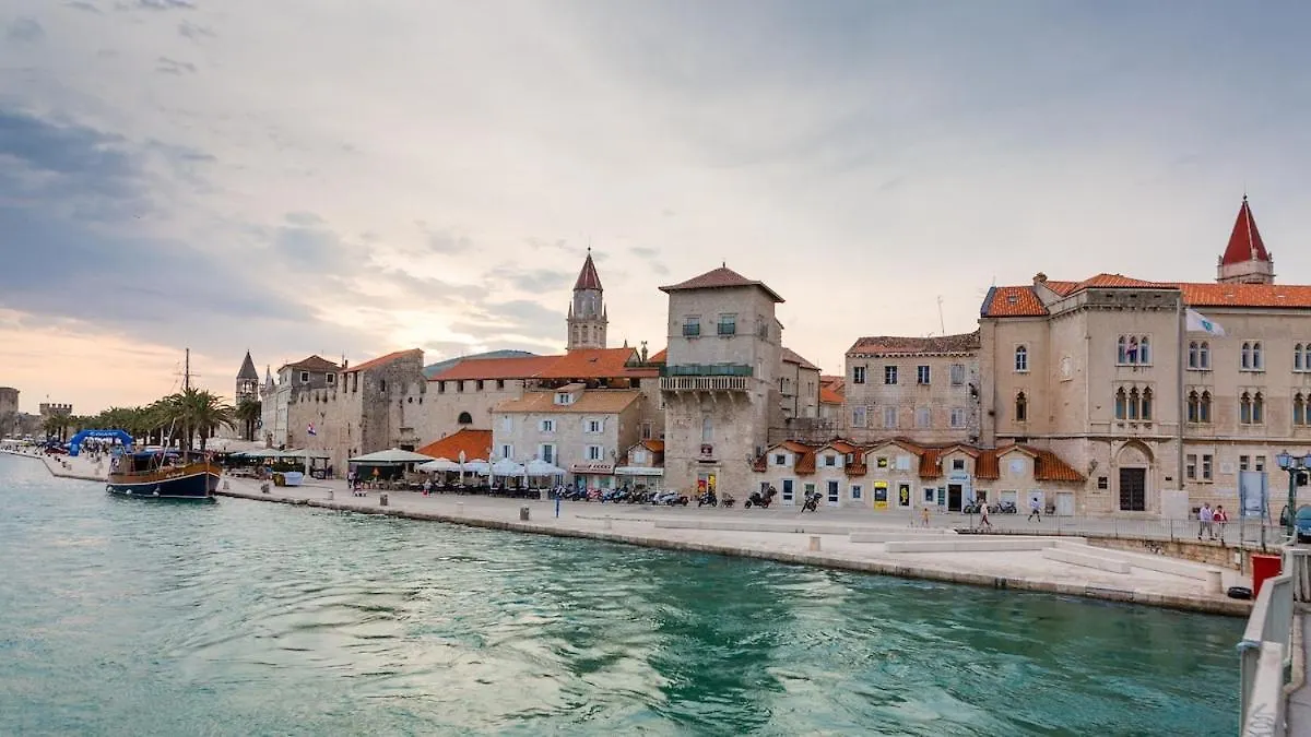 Luxe Stay By The Sea-Epic View Pool Slatine